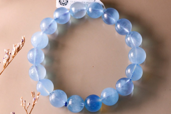 Aquamarine stone bracelet